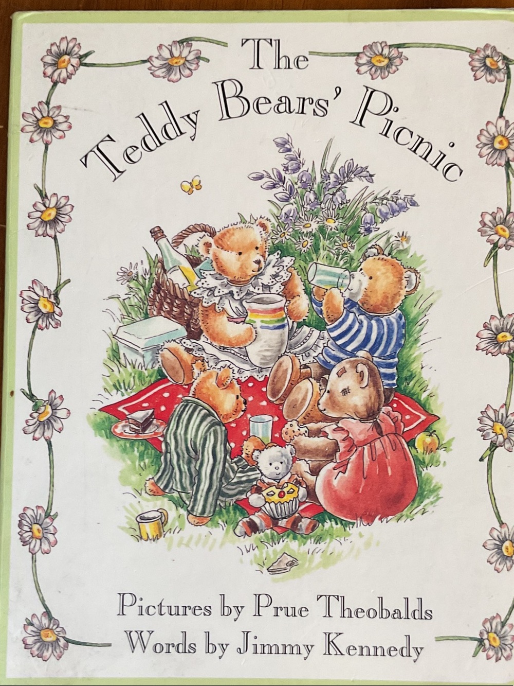 The Teddy Bears' Picnic Kids Picture Book - Classic Illustrated Story